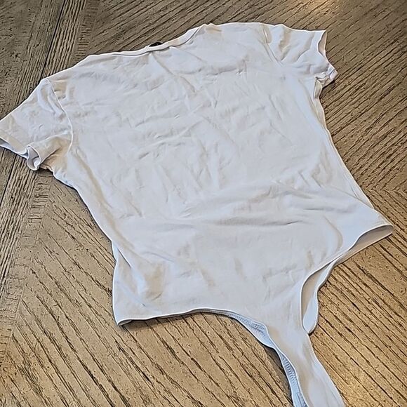 White t shirt bodysuit size S - Picture 4 of 5